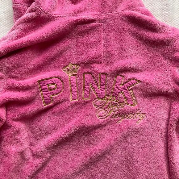 VS PINK ROYALTY HOODED ROBE (PINK + GOLD) - Picture 2 of 8